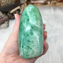 Bild in Galerie-Viewer laden, Fluorite Freeform #01