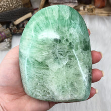 Bild in Galerie-Viewer laden, Fluorite Freeform #01