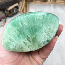 Bild in Galerie-Viewer laden, Fluorite Freeform #01