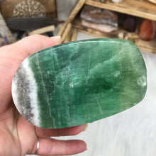 Bild in Galerie-Viewer laden, Fluorite Freeform #02