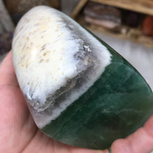 Bild in Galerie-Viewer laden, Fluorite Freeform #02