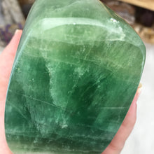 Bild in Galerie-Viewer laden, Fluorite Freeform #02