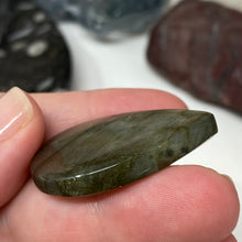 Load image into Gallery viewer, Purple Labradorite Cabochon #44 * High Quality