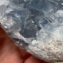Bild in Galerie-Viewer laden, Celestite Rough Cluster #62