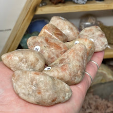 将图像加载到图库查看器中,Sunstone XX-Large Tumbles