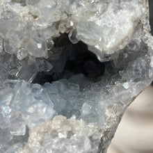 Bild in Galerie-Viewer laden, Celestite Rough Cluster #64
