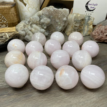 Bild in Galerie-Viewer laden, Pink Calcite / Mangano Calcite 48-49mm Spheres
