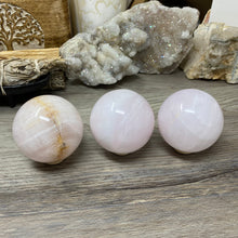 Bild in Galerie-Viewer laden, Pink Calcite / Mangano Calcite 60-61mm Spheres