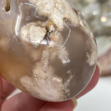 将图像加载到图库查看器中,Flower Agate Palm Stone #11