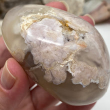 将图像加载到图库查看器中,Flower Agate Palm Stone #13