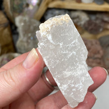 Chargez l'image dans la visionneuse de la galerie, Selenite Rough Set #11