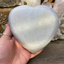 Load image into Gallery viewer, Blue Calcite Heart Bowl