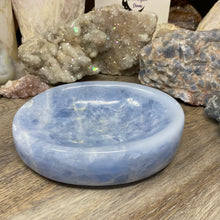 Load image into Gallery viewer, Blue Calcite Oval Bowl #01