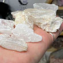 Chargez l'image dans la visionneuse de la galerie, Selenite Rough Set #12