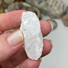 Chargez l'image dans la visionneuse de la galerie, Selenite Rough Set #12
