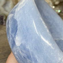 Load image into Gallery viewer, Blue Calcite Oval Bowl #02