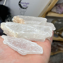 Chargez l'image dans la visionneuse de la galerie, Selenite Rough Set #14
