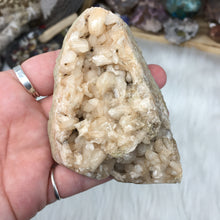 Chargez l'image dans la visionneuse de la galerie, Stilbite Cluster #1