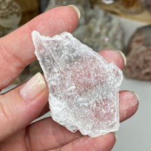 Chargez l'image dans la visionneuse de la galerie, Selenite Rough Set #14