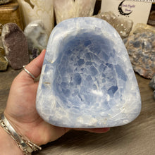 Load image into Gallery viewer, Blue Calcite Trapezoid Bowl #02