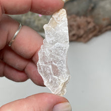 Chargez l'image dans la visionneuse de la galerie, Selenite Rough Set #15