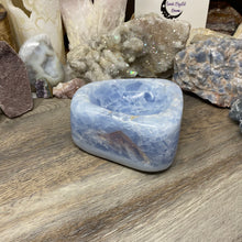 Load image into Gallery viewer, Blue Calcite Trapezoid Bowl #02