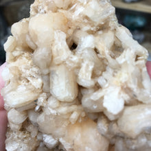 将图像加载到图库查看器中,Stilbite Cluster #2