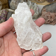 Chargez l'image dans la visionneuse de la galerie, Selenite Rough Set #15