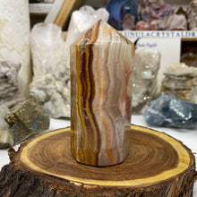 Bild in Galerie-Viewer laden, Green Onyx Extra Quality Octagonal Tower #01