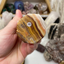 Bild in Galerie-Viewer laden, Green Onyx Extra Quality Octagonal Tower #01