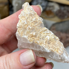 Chargez l'image dans la visionneuse de la galerie, Selenite Rough Set #18