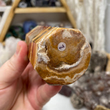 Bild in Galerie-Viewer laden, Green Onyx Extra Quality Octagonal Tower #02