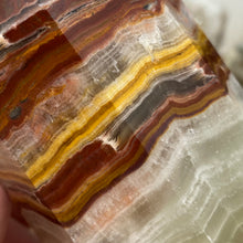 Bild in Galerie-Viewer laden, Green Onyx Extra Quality Octagonal Tower #03