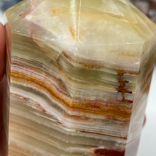 Bild in Galerie-Viewer laden, Green Onyx Extra Quality Octagonal Tower #05