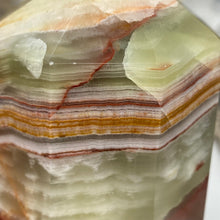 Bild in Galerie-Viewer laden, Green Onyx Extra Quality Octagonal Tower #05