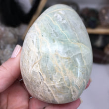 Bild in Galerie-Viewer laden, Garnierite Freeform #03