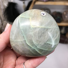 将图像加载到图库查看器中,Garnierite Palm Stone #16
