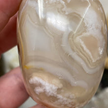 将图像加载到图库查看器中,Flower Agate Palm Stone #27