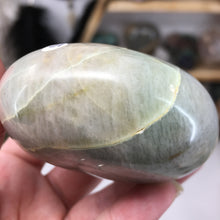 将图像加载到图库查看器中,Garnierite Palm Stone #16