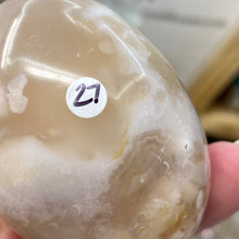 将图像加载到图库查看器中,Flower Agate Palm Stone #27