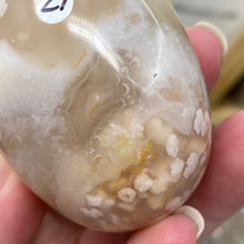 将图像加载到图库查看器中,Flower Agate Palm Stone #27