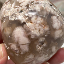 将图像加载到图库查看器中,Flower Agate Palm Stone #28