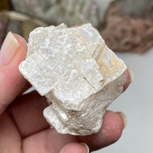 Chargez l'image dans la visionneuse de la galerie, Selenite Rough Set #27