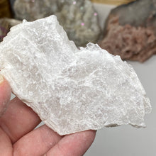 Chargez l'image dans la visionneuse de la galerie, Selenite Rough Set #27