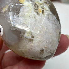 将图像加载到图库查看器中,Flower Agate Palm Stone #30