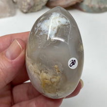 将图像加载到图库查看器中,Flower Agate Palm Stone #30