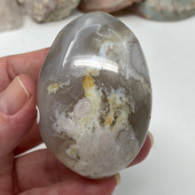 将图像加载到图库查看器中,Flower Agate Palm Stone #30