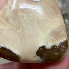 Bild in Galerie-Viewer laden, Brown Opal Heart #04