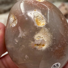 将图像加载到图库查看器中,Flower Agate Palm Stone #33