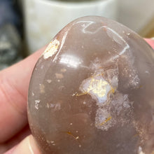 将图像加载到图库查看器中,Flower Agate Palm Stone #33
